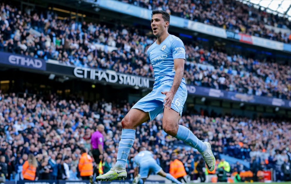  曼城客胜阿森纳，罗德里世界波制胜  