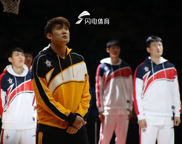  法甲全明星慈善赛，传奇球星重聚球场  