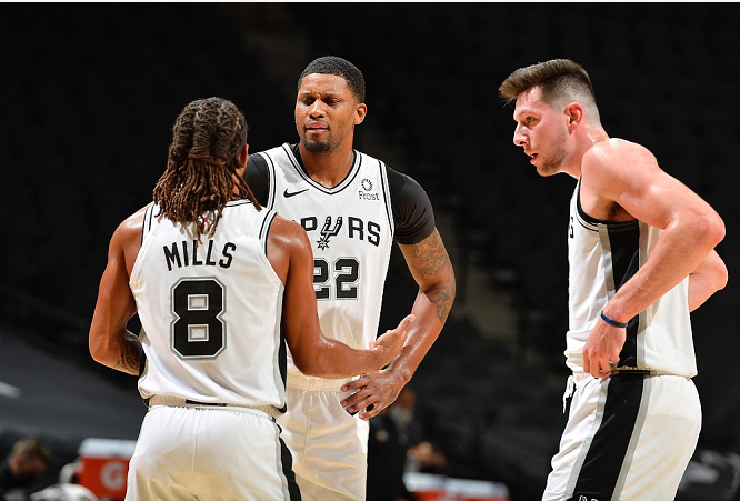  布伦特福德黑马本色续写，小成本运营创奇迹  