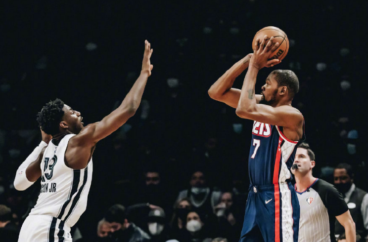  杜兰特关键球命中篮网末节逆转公牛  